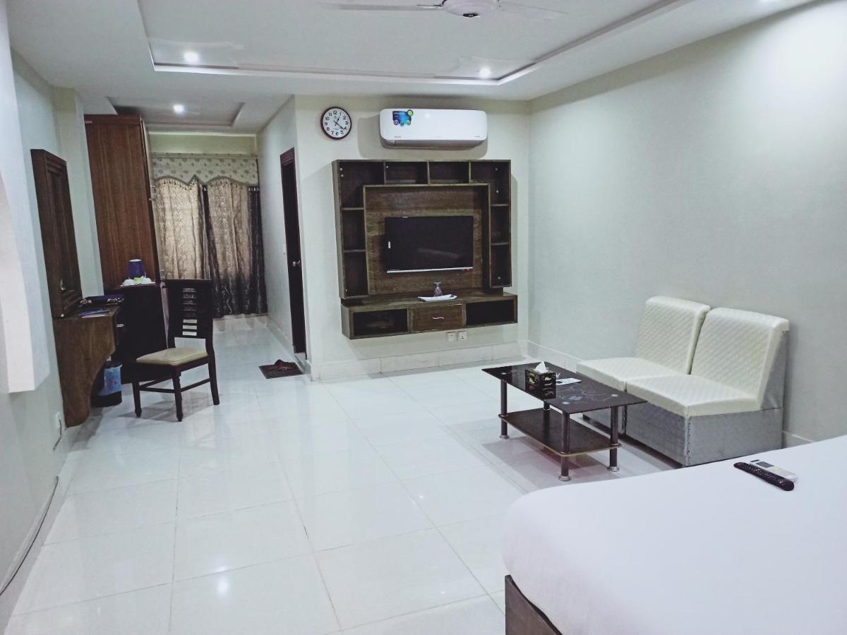 Hotel Crown Inn Multan Eksteriør billede