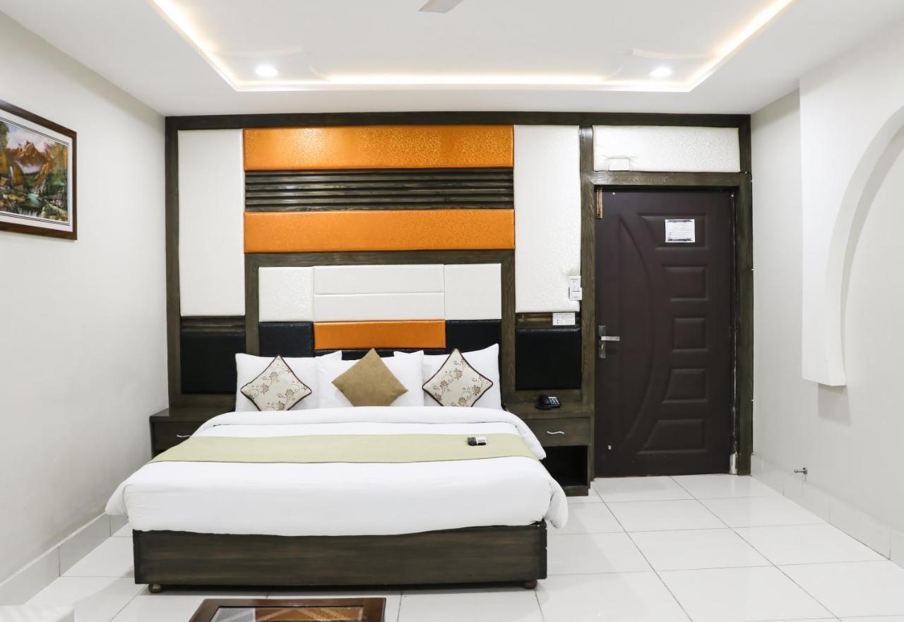 Hotel Crown Inn Multan Eksteriør billede