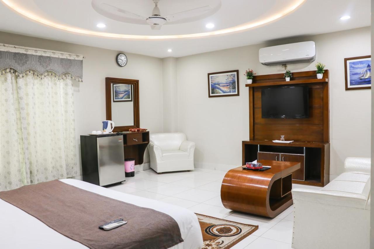 Hotel Crown Inn Multan Eksteriør billede