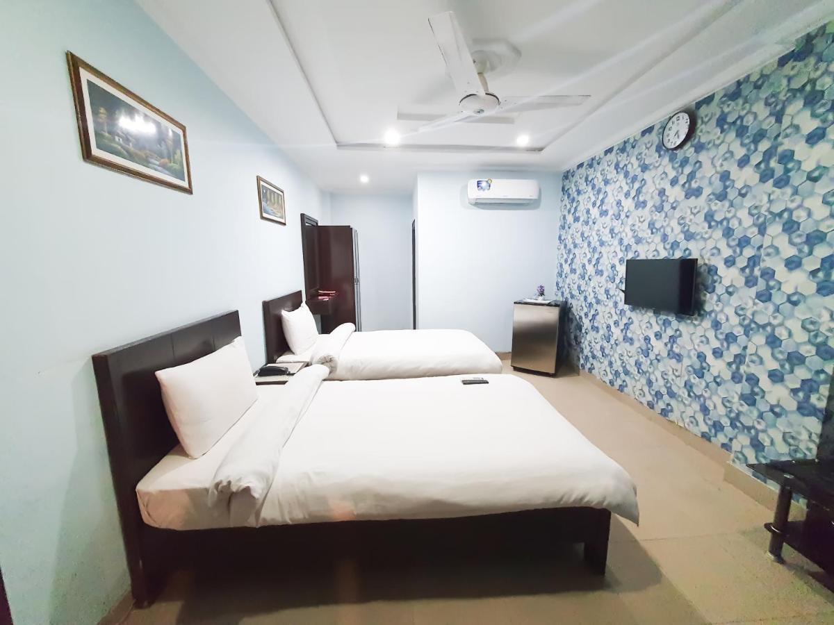 Hotel Crown Inn Multan Eksteriør billede