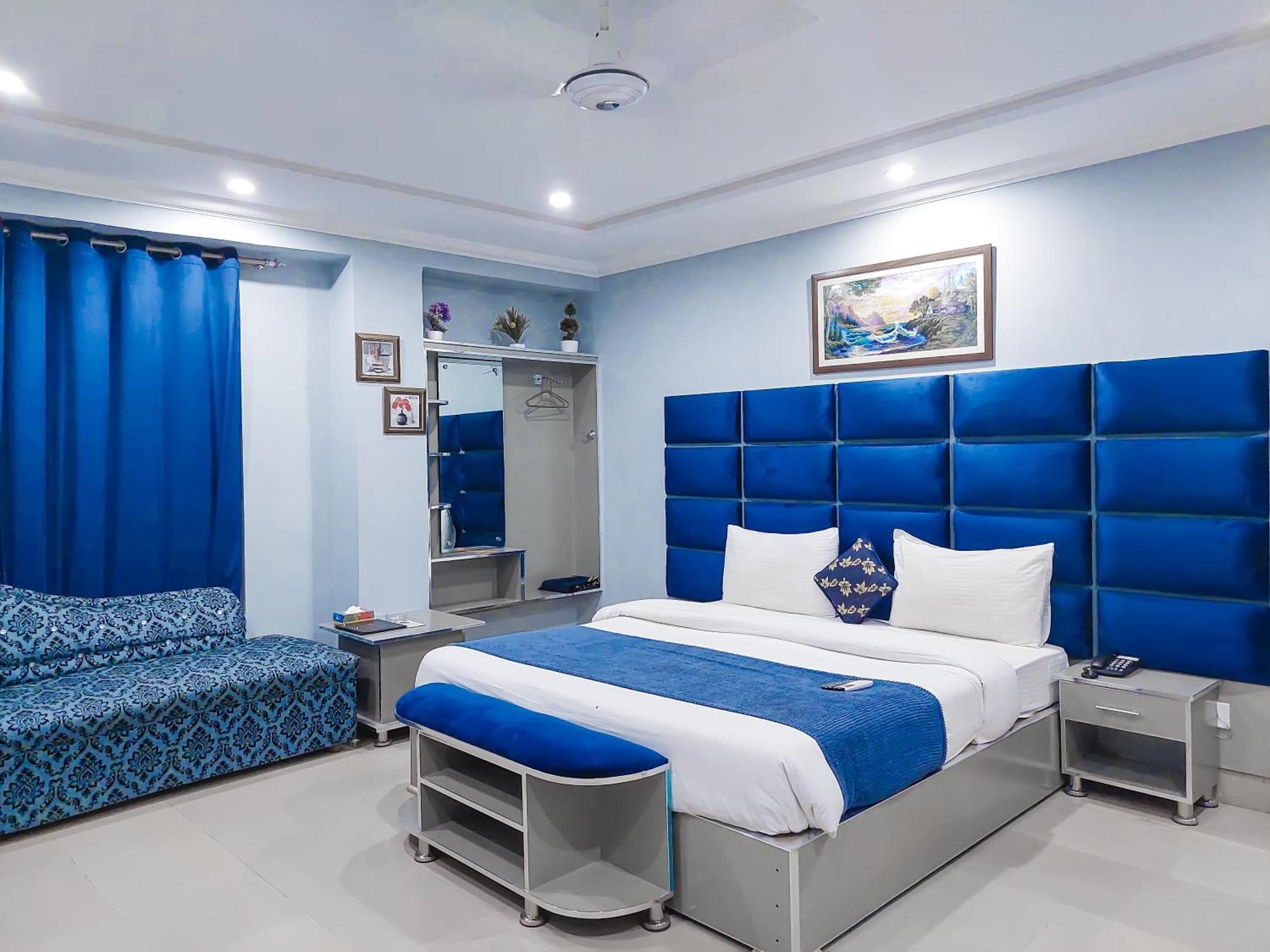 Hotel Crown Inn Multan Eksteriør billede