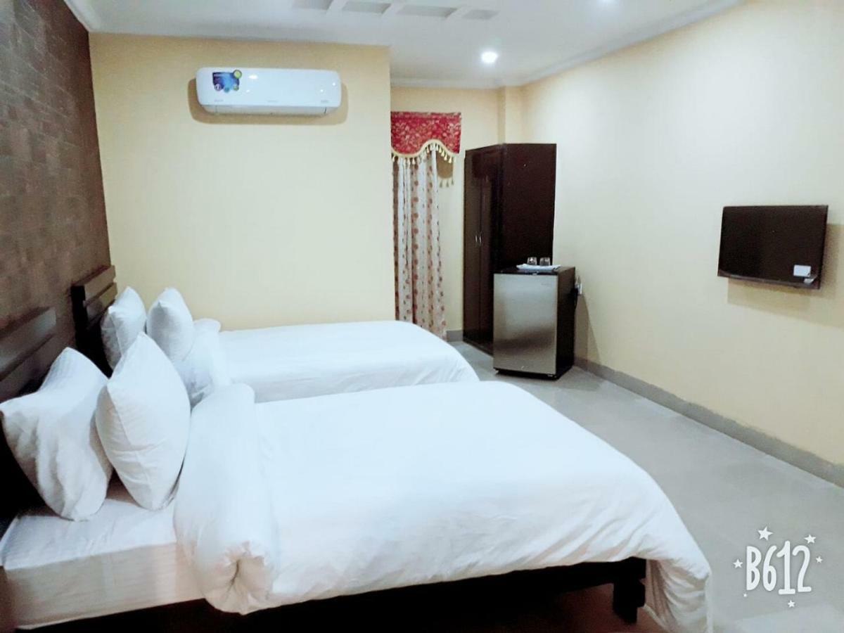 Hotel Crown Inn Multan Eksteriør billede