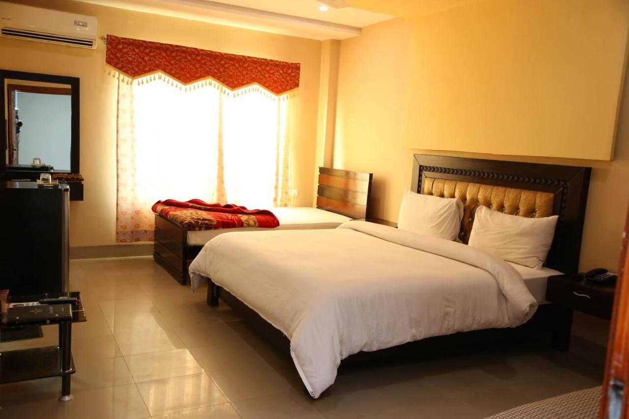 Hotel Crown Inn Multan Eksteriør billede