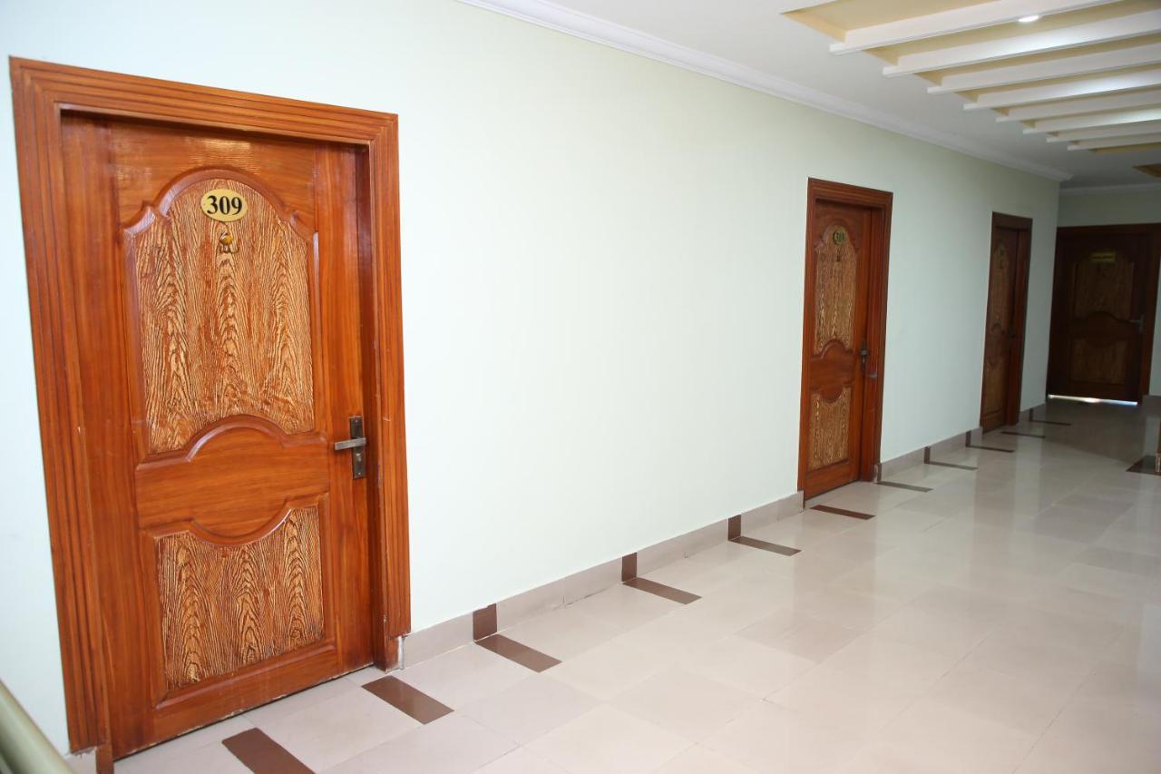 Hotel Crown Inn Multan Eksteriør billede