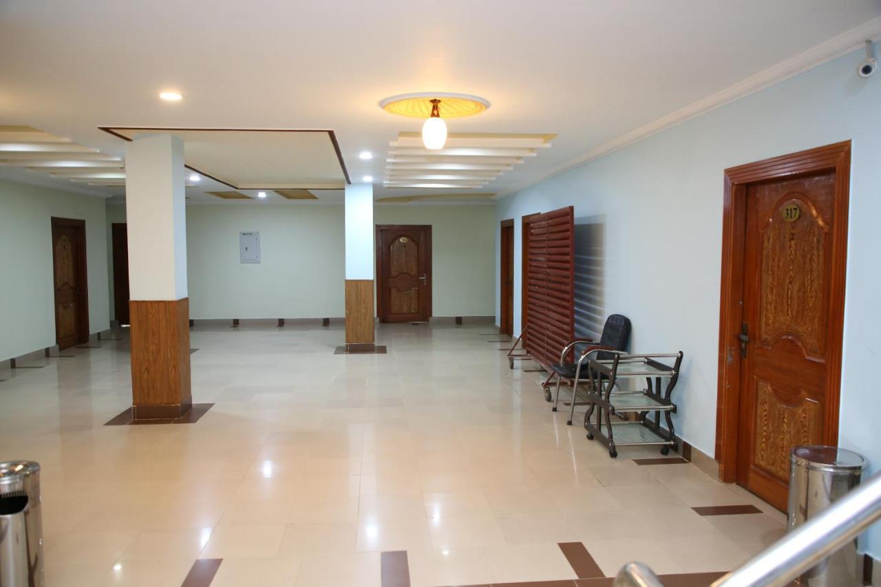 Hotel Crown Inn Multan Eksteriør billede